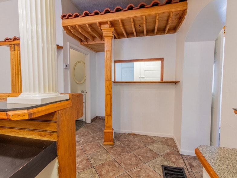 More Photos Of 6836 Gravois Ave, Saint Louis Multifamily For Lease