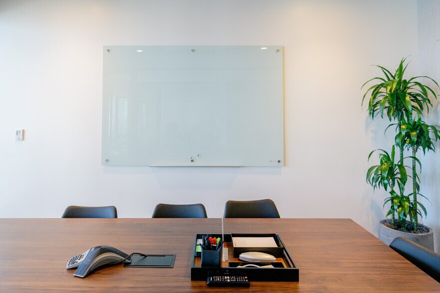 More Photos Of 252 NW 29th St, Miami Coworking Space