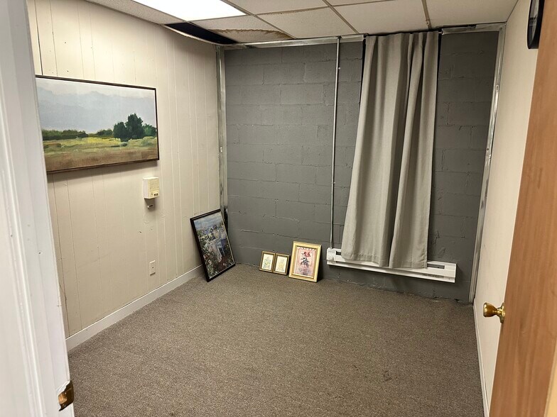 More Photos Of 4865 Arthur Kill Rd, Staten Island Warehouse For Lease