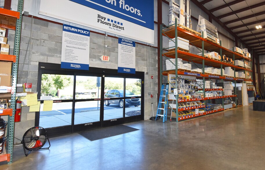 More Photos Of 650 Myatt Dr, Madison Warehouse For Lease