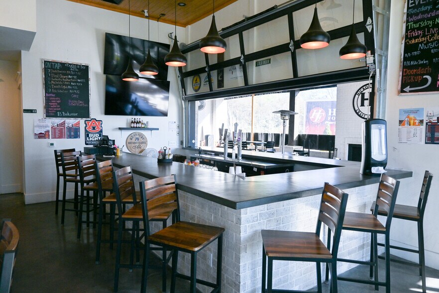 More Photos Of 1947 Blake Bottom Rd NW, Huntsville Restaurant For Sale