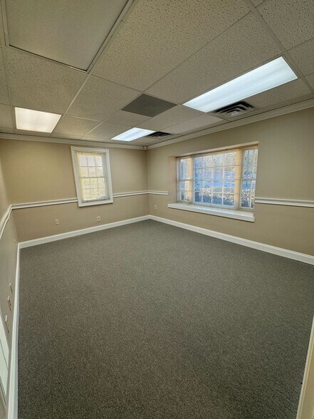 More Photos Of 1369 W Andrew Johnson Hwy, Morristown Medical For Lease