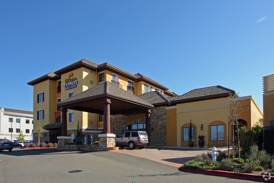 More Photos Of 4315-4363 Town Center Blvd, El Dorado Hills Unknown For Lease