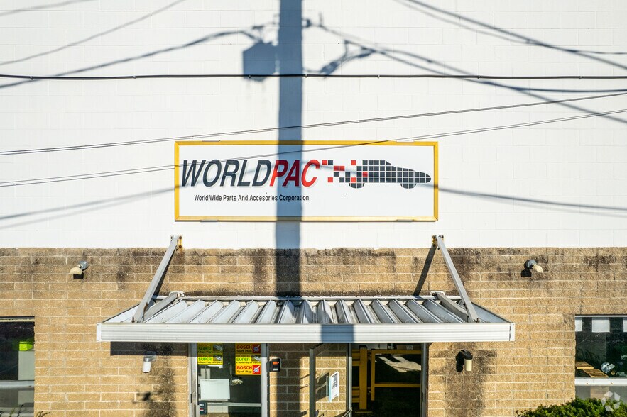 More Photos Of 9 Portland Rd, West Conshohocken Warehouse For Lease