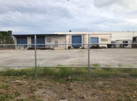 More Photos Of 300 W 27th St, Orlando Industrial For Sale