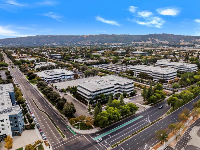 More Photos Of 5860 Owens Dr, Pleasanton Medical For Lease