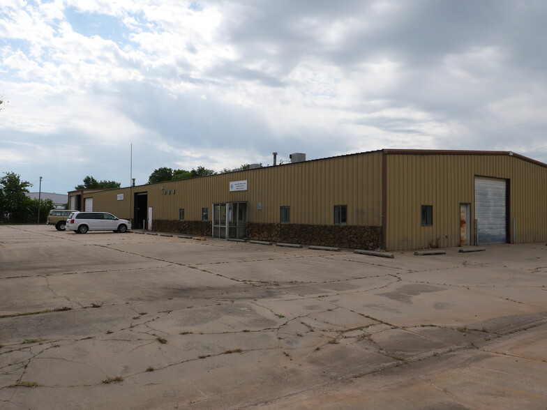 More Photos Of 1364 NE 3rd St, Oklahoma City Warehouse For Sale