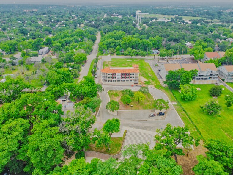 More Photos Of 640 E Mather St, New Braunfels Apartments For Sale