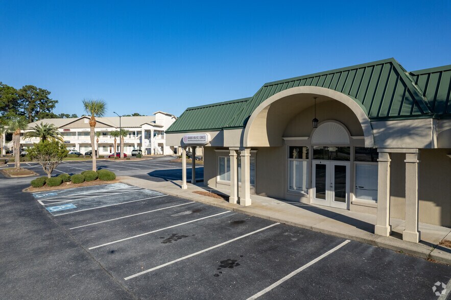 More Photos Of 650 Scranton Rd, Brunswick General Retail For Lease