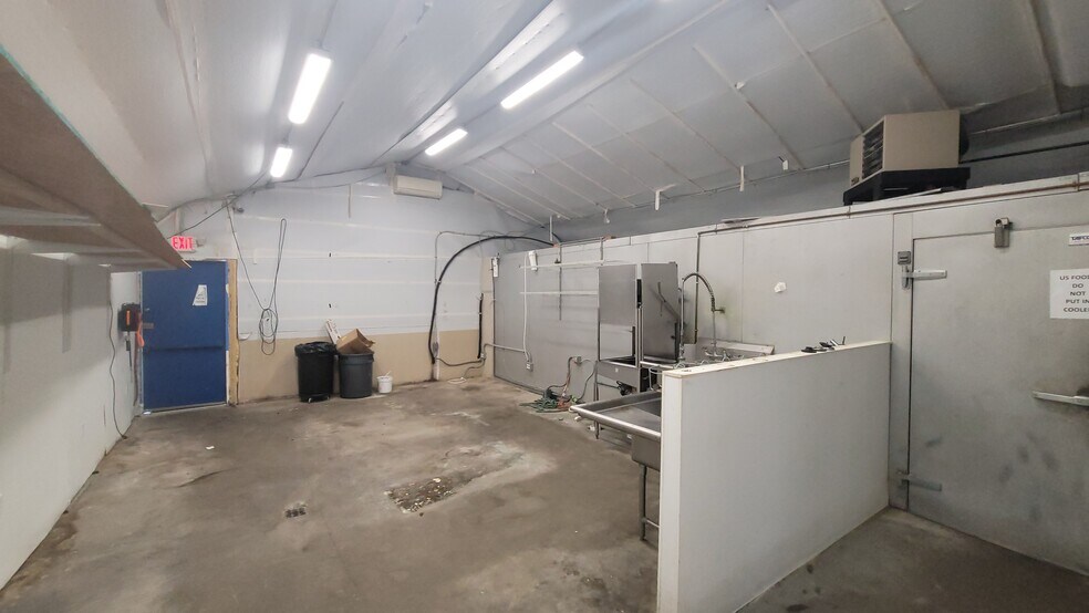 More Photos Of 100 Manor Harrison City Rd, Manor Restaurant For Sale