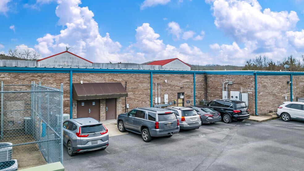 More Photos Of 2202 Jordan Rd SW, Fort Payne Medical For Sale