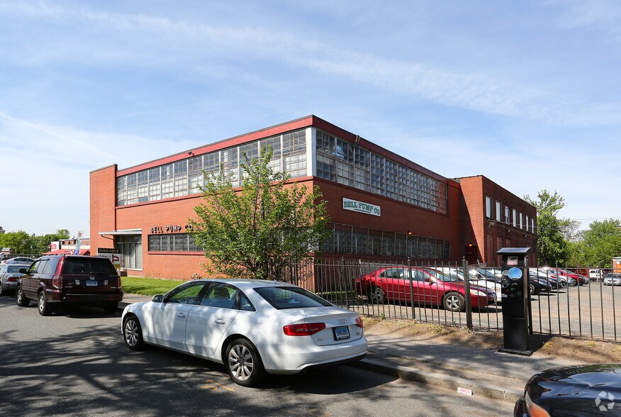 More Photos Of 19-29 Lafayette St, Hartford Distribution For Sale