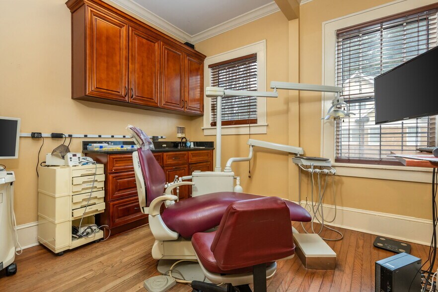 More Photos Of 1624 NE Piedmont Ave, Atlanta Medical For Sale
