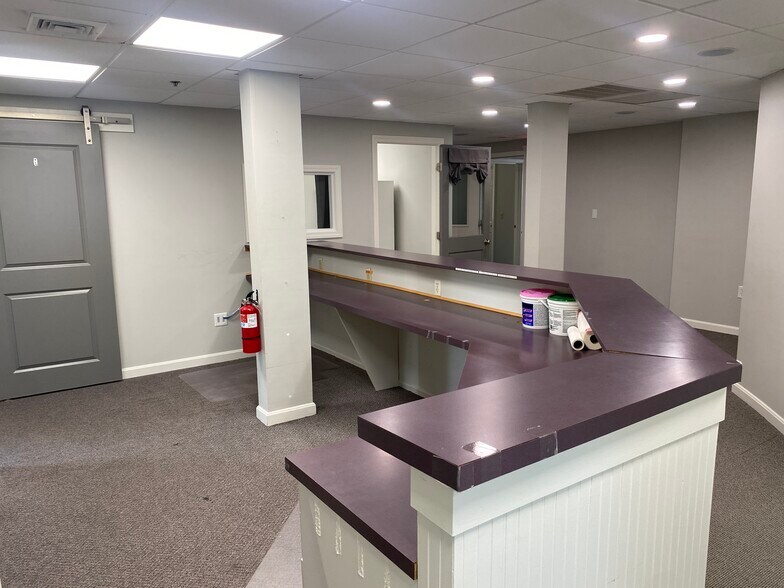 More Photos Of 705-709 Milford Rd, Merrimack Unknown For Lease