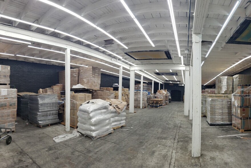 More Photos Of 1126 S Santa Fe Ave, Los Angeles Warehouse For Lease
