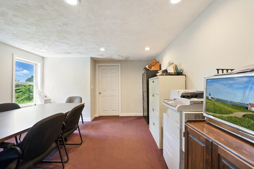 More Photos Of 76 Coburn Rd, Berlin Contractor Storage Yard For Sale