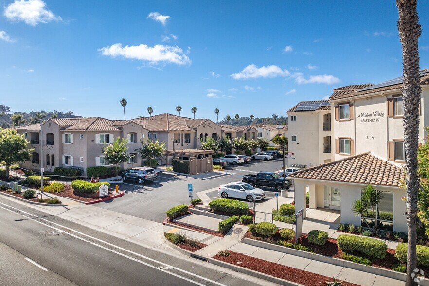 More Photos Of 3220 Mission Ave, Oceanside Apartments For Lease
