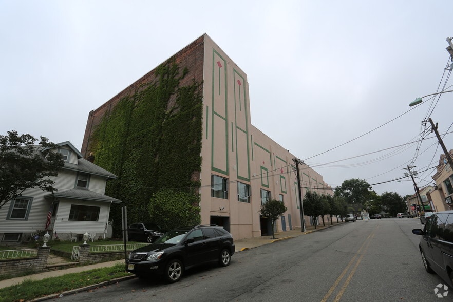 More Photos Of 225 Broad Ave, Palisades Park Storefront Retail Office For Lease