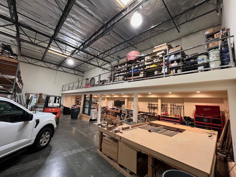 More Photos Of 8423 Rochester Ave, Rancho Cucamonga Warehouse For Lease