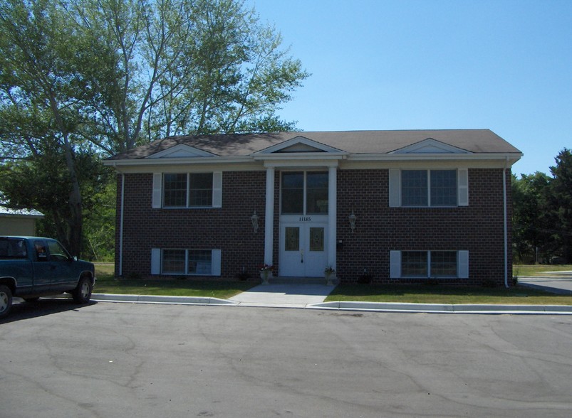 Primary Photo Of 11185 Lake Blvd, Chisago City Office For Lease