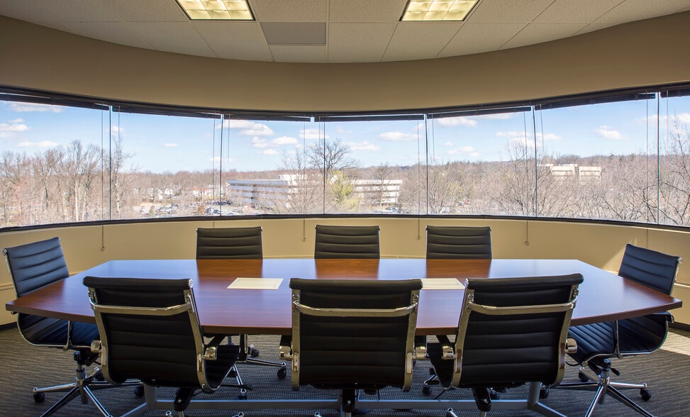 More Photos Of 5 Becker Farm Rd, Roseland Office For Lease