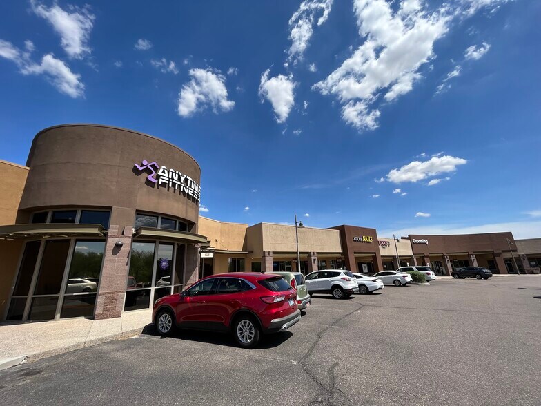 More Photos Of 42407 N Vision Way, Anthem Freestanding For Lease