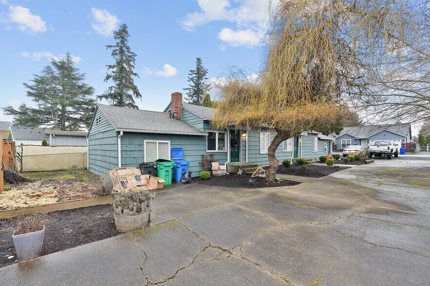 More Photos Of 7612-7706 SE 65th Ave, Portland Multifamily For Sale