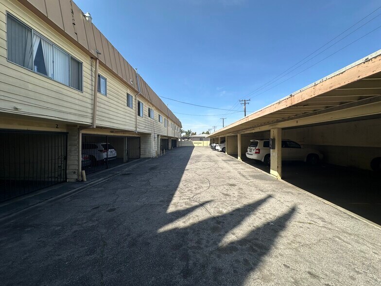 More Photos Of 2124 N Santa Fe Ave, Compton Apartments For Sale