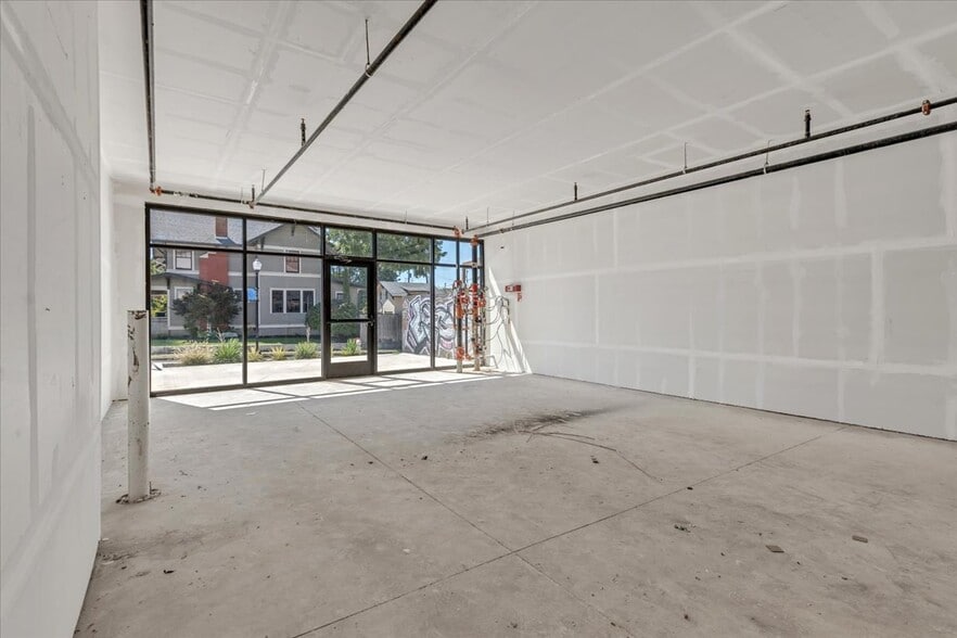 More Photos Of 1625 NW 16th St, Oklahoma City Storefront Retail Residential For Lease