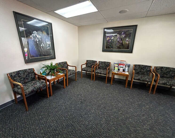More Photos Of 550 S Cleveland Ave, Westerville Medical For Lease