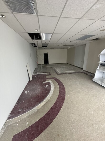 More Photos Of 11921-12043 Johnson Dr, Shawnee Unknown For Lease
