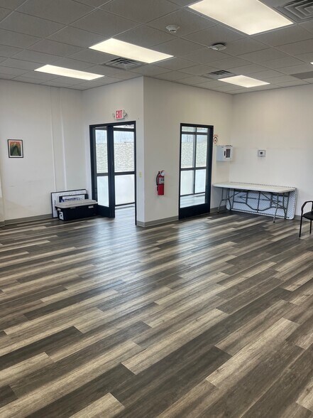 More Photos Of 310 Reservoir Ave, Providence Office For Sale
