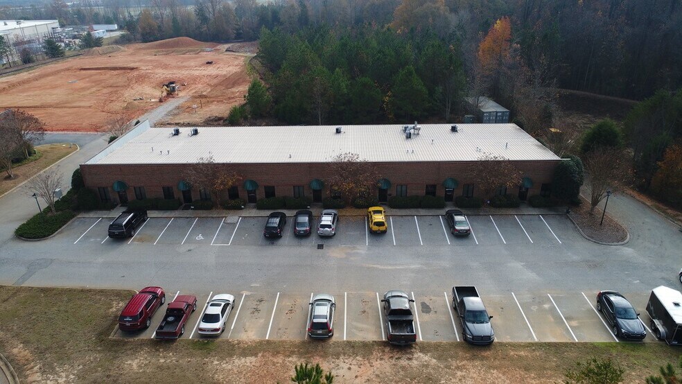 More Photos Of 222 Ladean Ct, Simpsonville Light Manufacturing For Lease