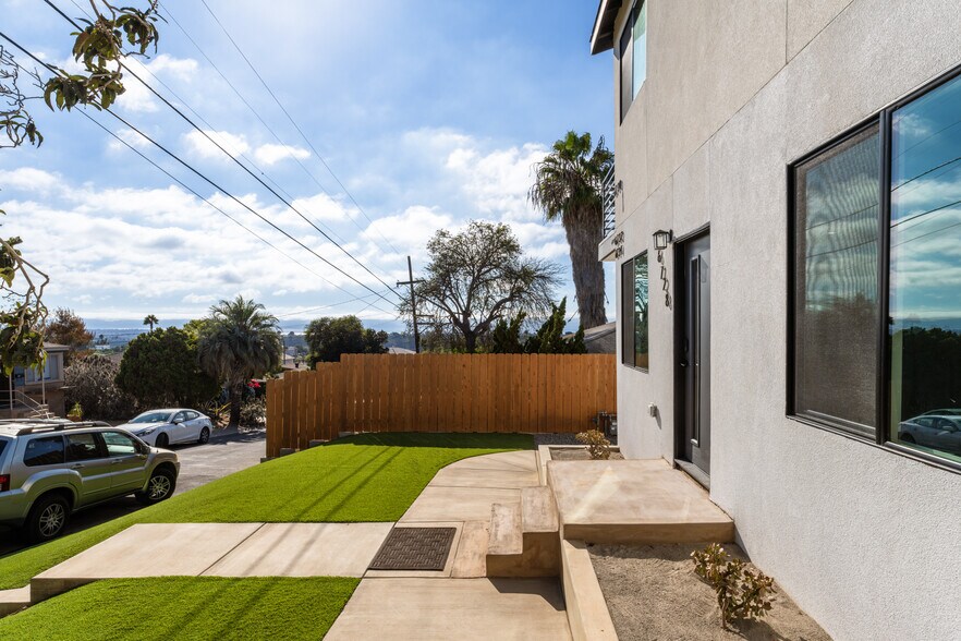 More Photos Of 6728 Thomson Ct, San Diego Apartments For Sale