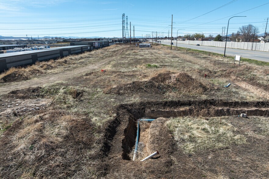 More Photos Of 1088 West 350 South, Syracuse Light Distribution For Lease