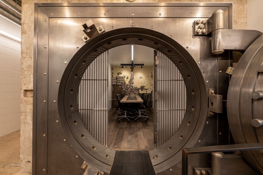 More Photos Of 307 Bloomfield Ave, Caldwell Office For Lease