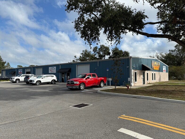 Primary Photo Of 7304 Causeway, Tampa Light Distribution For Sale