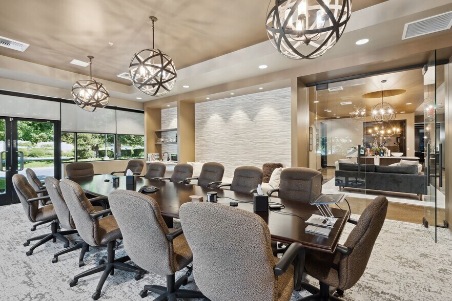 More Photos Of 560-562 Technology Way, Napa Warehouse For Lease