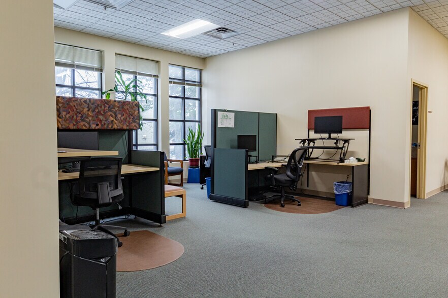More Photos Of 1450 Lisbon St, Lewiston Radio TVTransmission Facilities For Sale