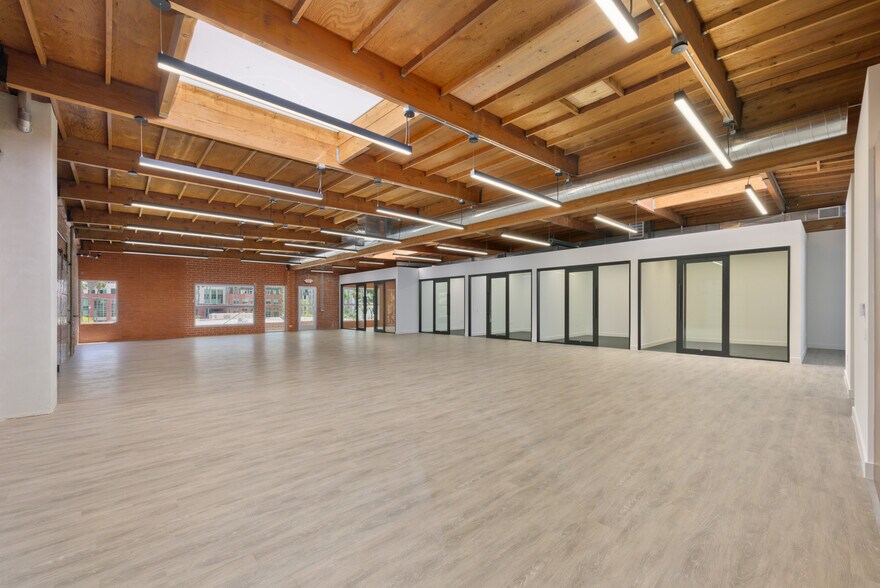 More Photos Of 1520-1528 Cloverfield Blvd, Santa Monica Loft Creative Space For Lease