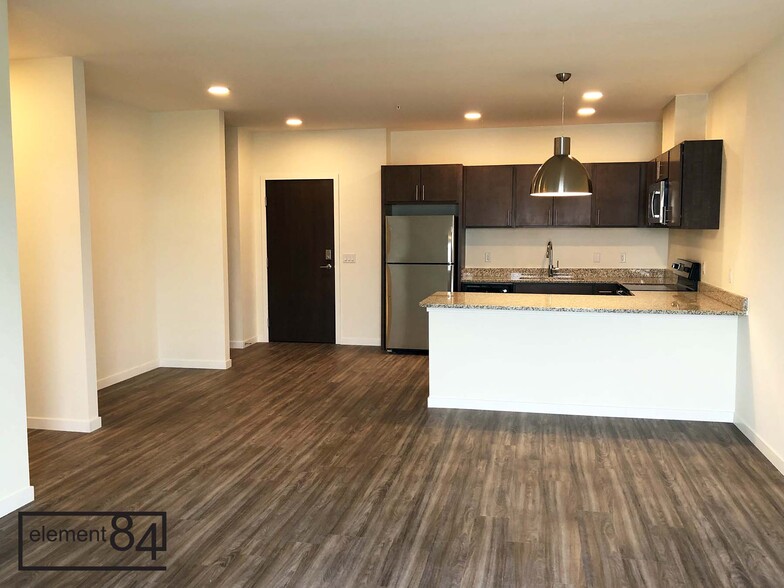 More Photos Of 1482 S 84th St, West Allis Apartments For Lease