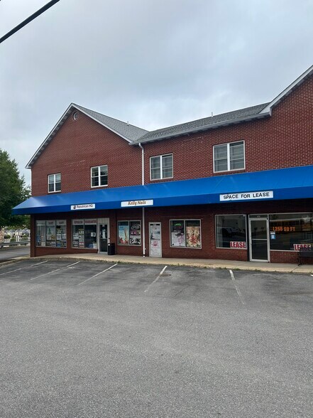 Primary Photo Of 428 Solomons Island Rd N, Prince Frederick General Retail For Lease