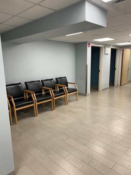 More Photos Of 163-03 Horace Harding Expy, Fresh Mdws, Fresh Meadows Office For Sale