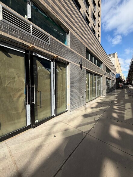 More Photos Of 1985-1991 Jerome Ave, Bronx Parking Lot For Lease