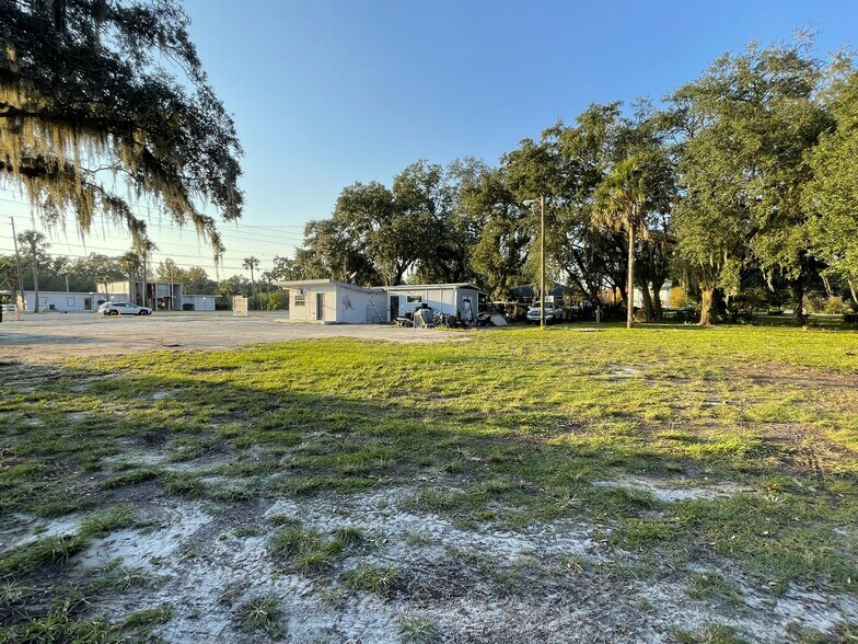 More Photos Of 830 S Main St, Wildwood Auto Dealership For Sale