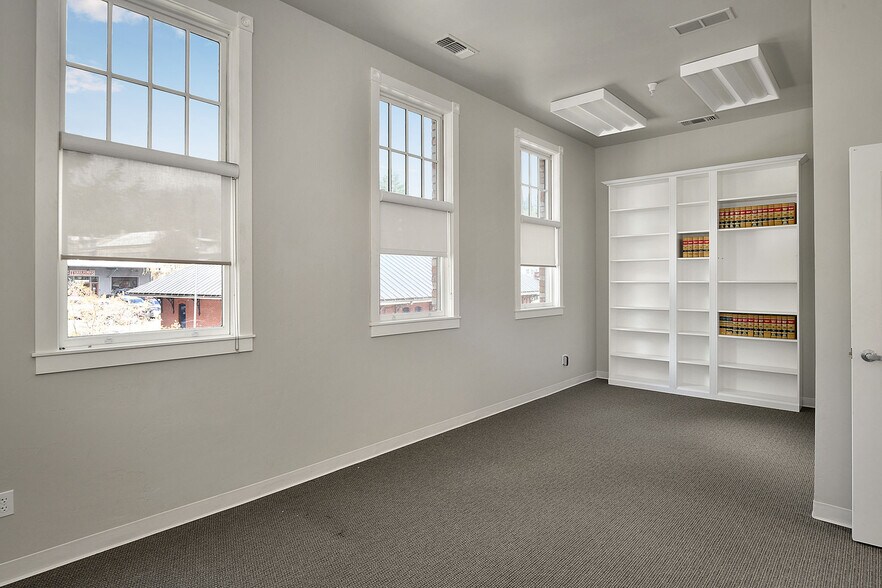 More Photos Of 100 Union St, Nevada City Office For Sale