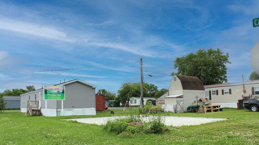 More Photos Of 50 Davis St, Presque Isle Multifamily For Sale