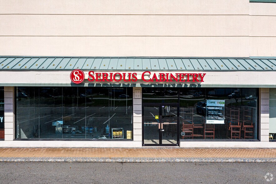 More Photos Of 461 US Highway 46, Fairfield Freestanding For Lease