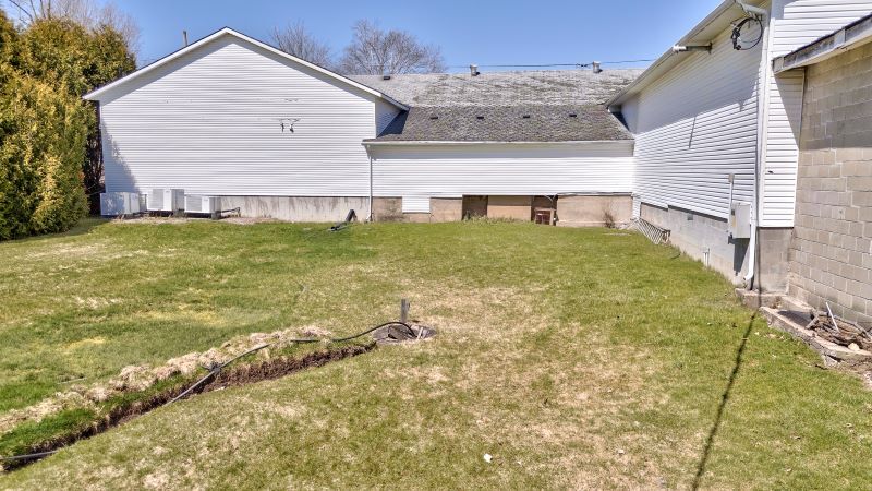 More Photos Of 28 Colborne St, Portland Supermarket For Sale