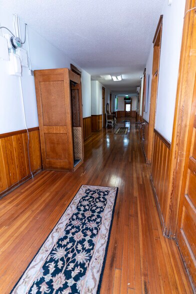 More Photos Of 425-431 Main St, Canon City Storefront For Lease